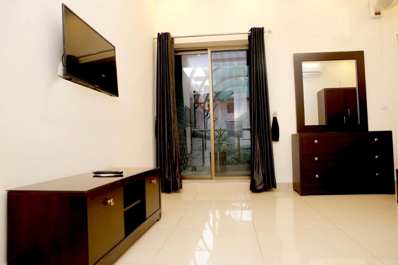 Hotel Noor Plaza Lahore Bagian luar foto